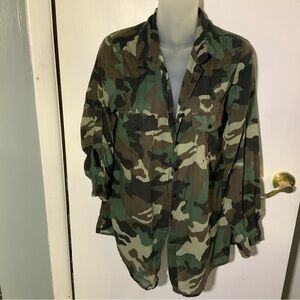 Tactical Camouflage Light Button Front Roll up Long Sleeve Blouse SZ Med